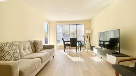 2 Commodore Drive