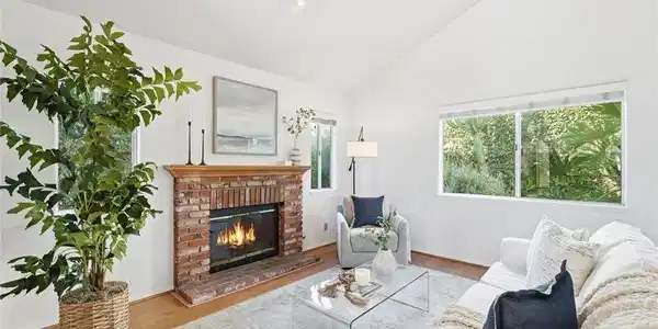 2113 Marshallfield Lane