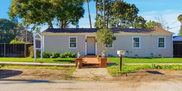 2055 Oakwood Drive