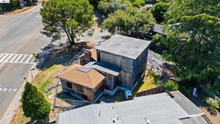 3551 Joaquin Miller Rd