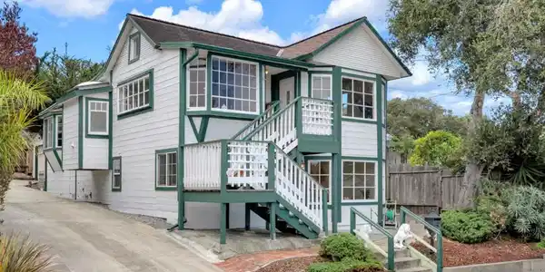 819 Newton Street