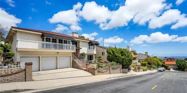 1628 Laraine Circle