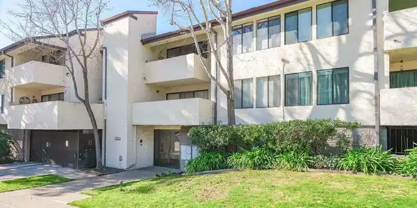 3222 Glendora