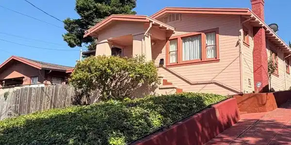2426 38Th Ave
