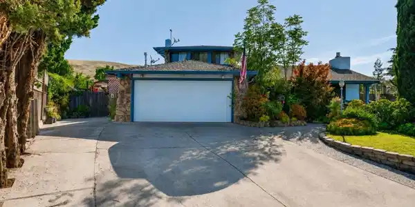 3592 Minto Court