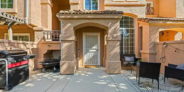 807 Kingfisher Way