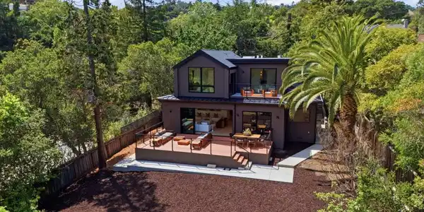275 Hubbard Avenue