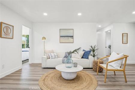 811 W Oliver