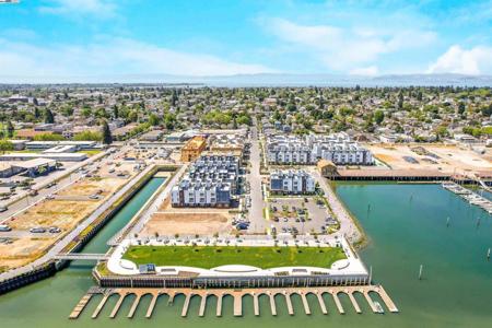 2388 Stanford Street