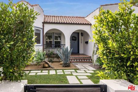 2639 Military Avenue