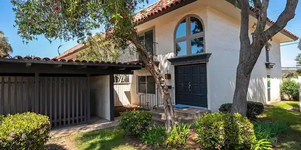 4242 Loma Riviera