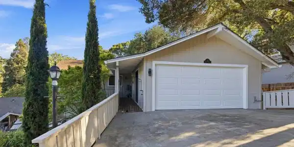 135 Dolton Avenue