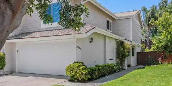 2984 Lexington Cir