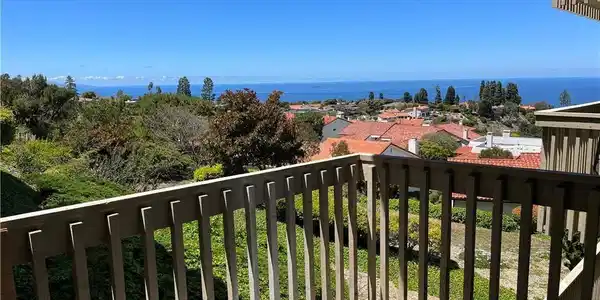 6542 Ocean Crest
