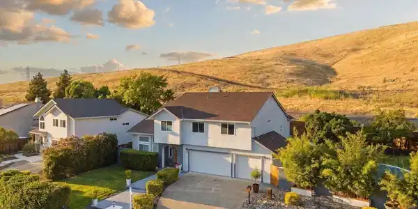 419 Highland Ct