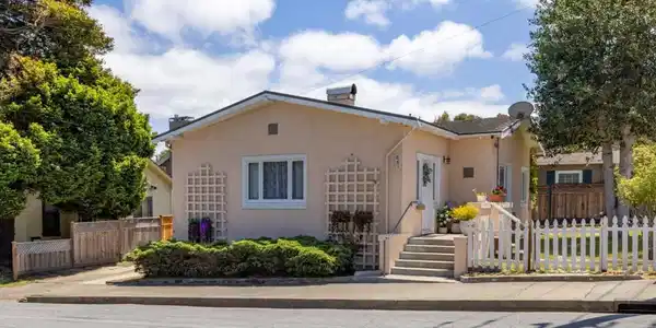 851 Laurel Avenue