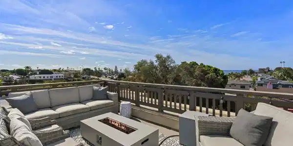 215 2nd St