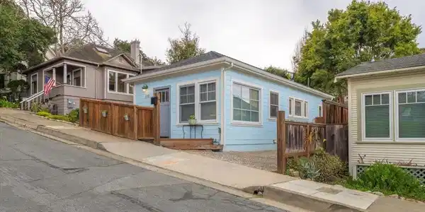 132 6th Street