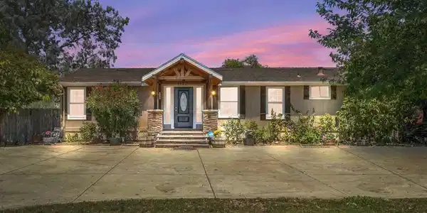 1950 Tule Ln