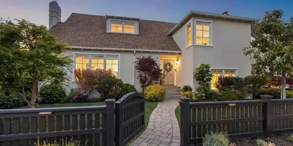 416 Burlingame Avenue