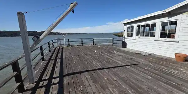 40 Sandy Beach Rd