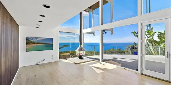 599 Alta Vista Way