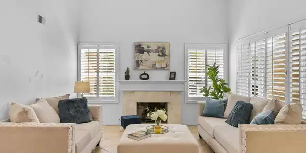 1002 Cholla Place