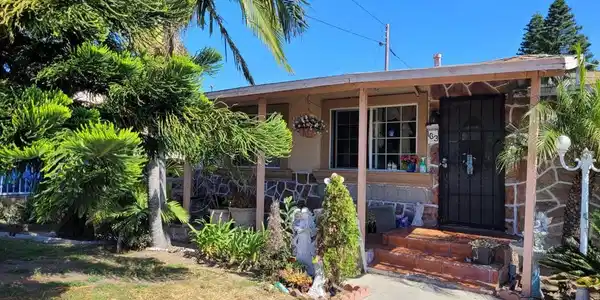 163 E Dollie Street