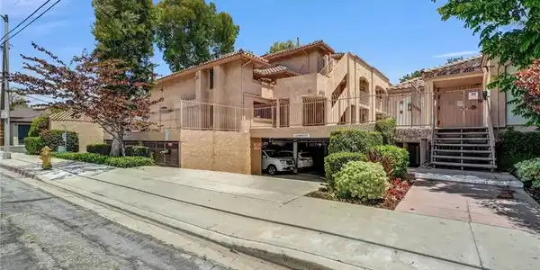 4121 HATHAWAY # 2