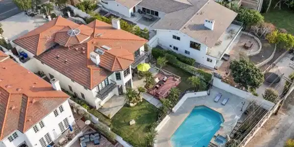 2121 Palos Verdes W