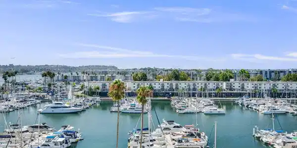 4335 S Marina City Drive