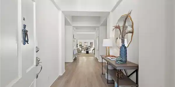 70 Plaza Cuesta