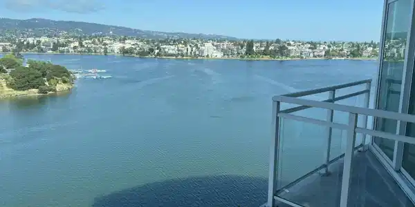 1 Lakeside Dr
