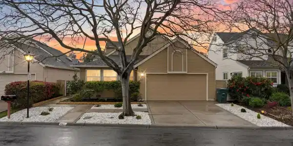 621 Charmain Circle