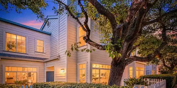 619 Commodore Dr