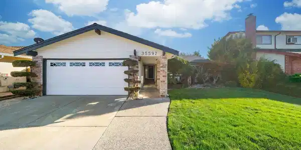 35597 Galen Pl