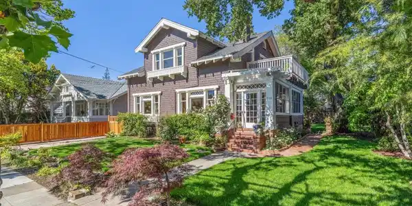 310 Chapin Lane