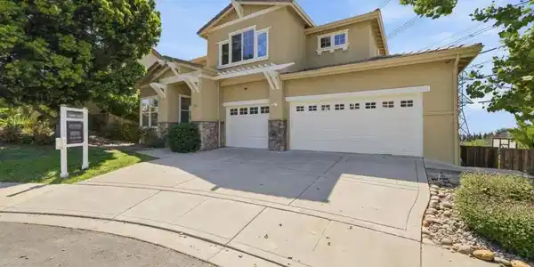 44061 Linda Vista Road
