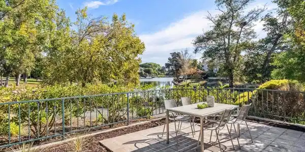 137 Jervis Bay