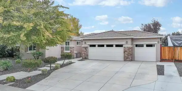 833 Marjoram Dr
