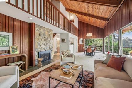 2835 MORLEY DR.