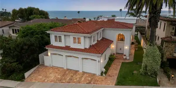 4026 Calle Lisa