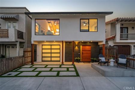 320 Capistrano Avenue