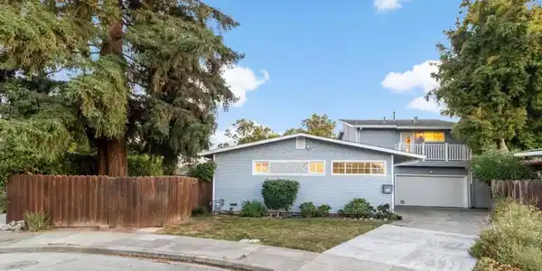 22 Wayne Court