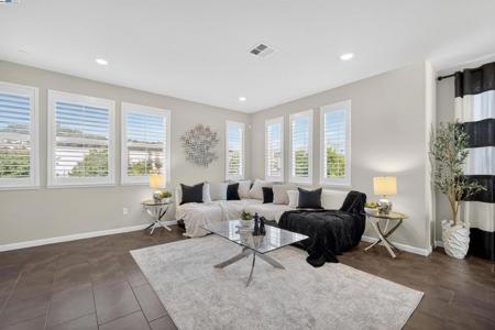 25943 Dollar St