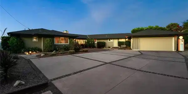 17 Bronco Drive