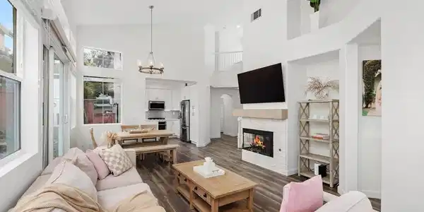 5512 Foxtail Loop