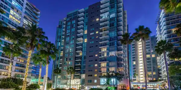13650 Marina Pointe Drive