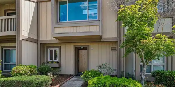 1104 Island Dr