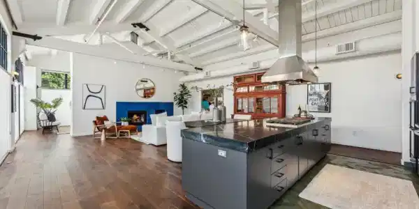 311 4th St